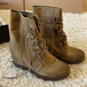 Sorel Joan of Arctic Wedge II Boot Sz 9
